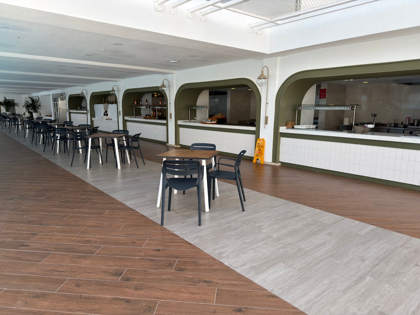 Food Court 1