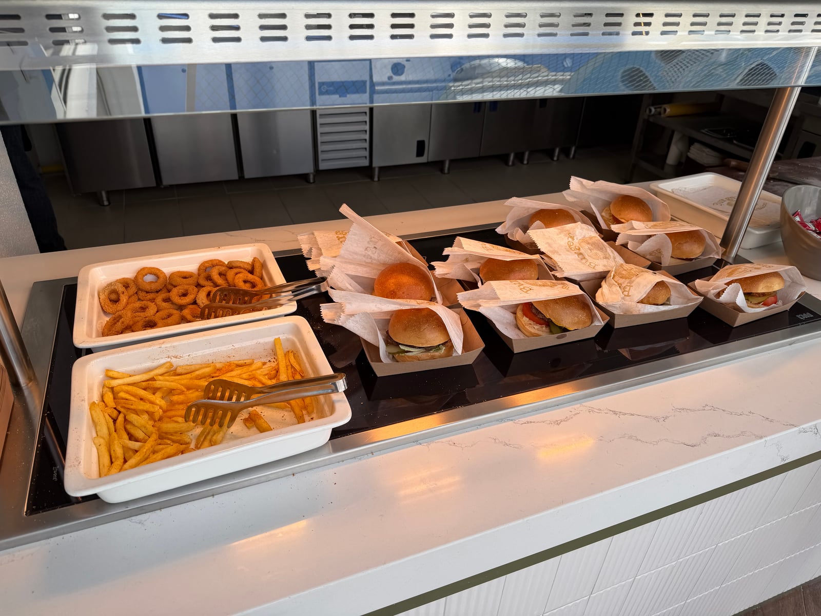 Food Court 9