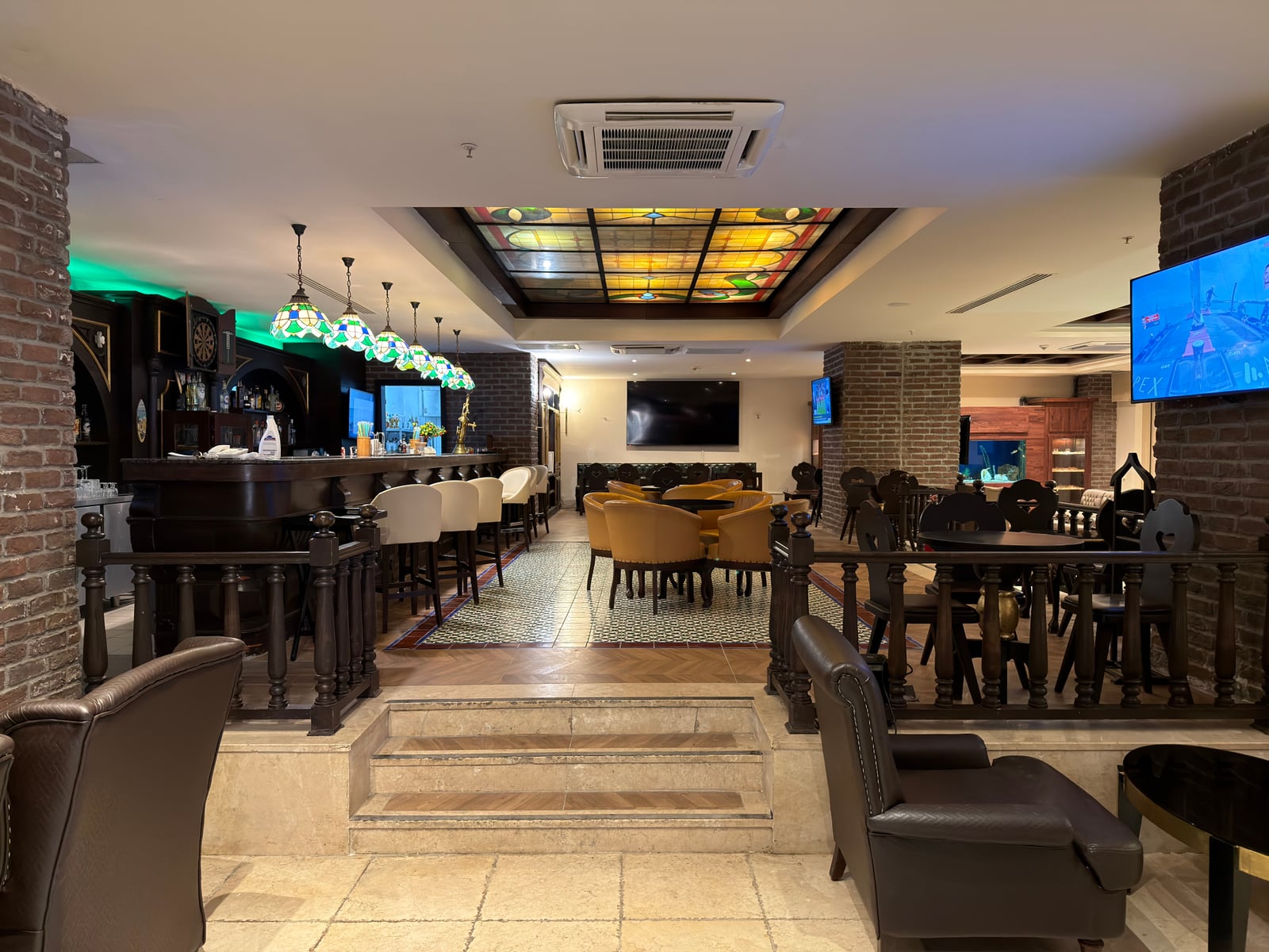 Irish Pub 3
